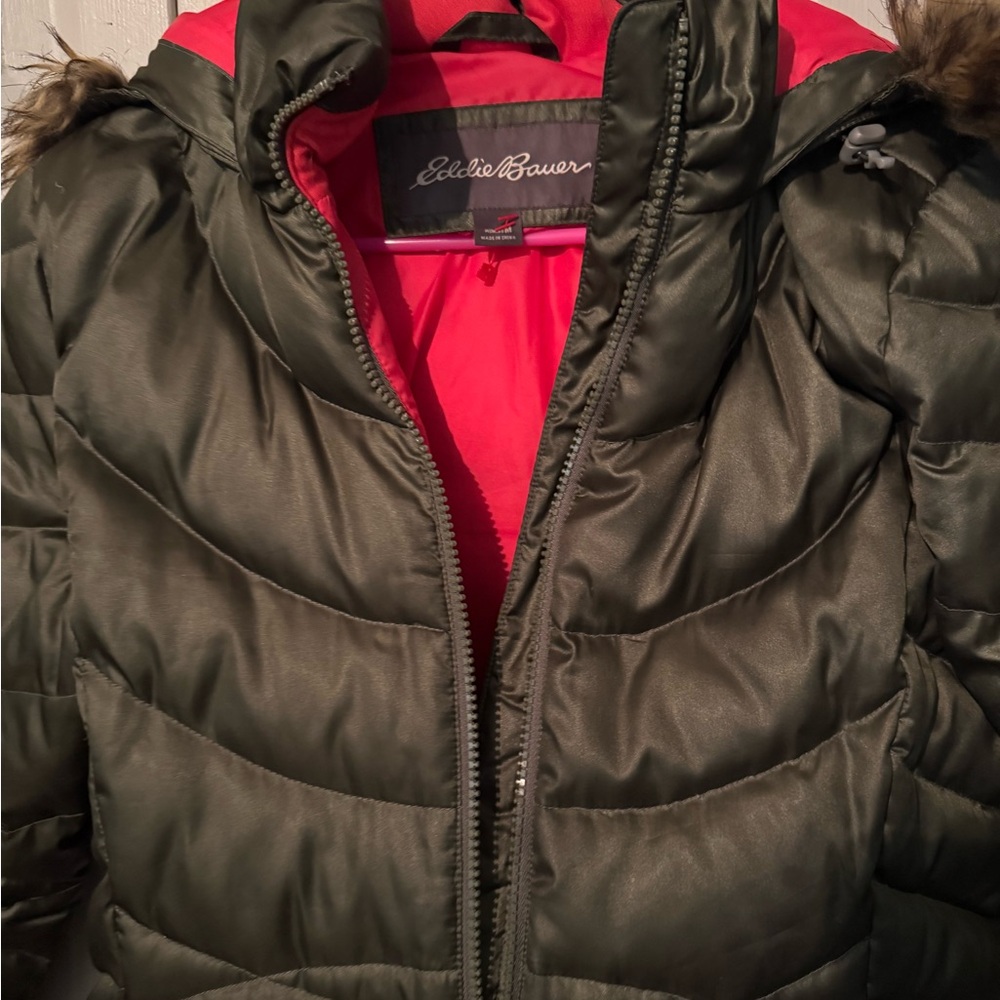 Eddie Bauer Olive Puffer Jacket with Scarlet Lining Medium